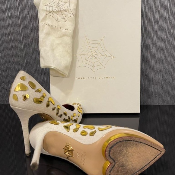 Charlotte Olympia Debbie White Linen and Gold - Picture 4 of 7